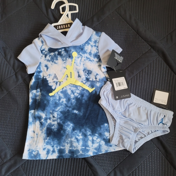 Jordan Other - Jordan Blue and White Tie-Dye Baby Set